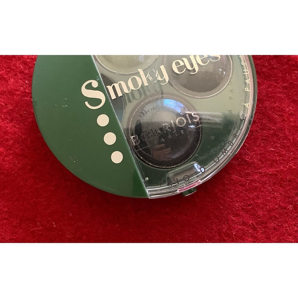 EUC Bourjois Trio eyeshadow Smoky eyes palette, green